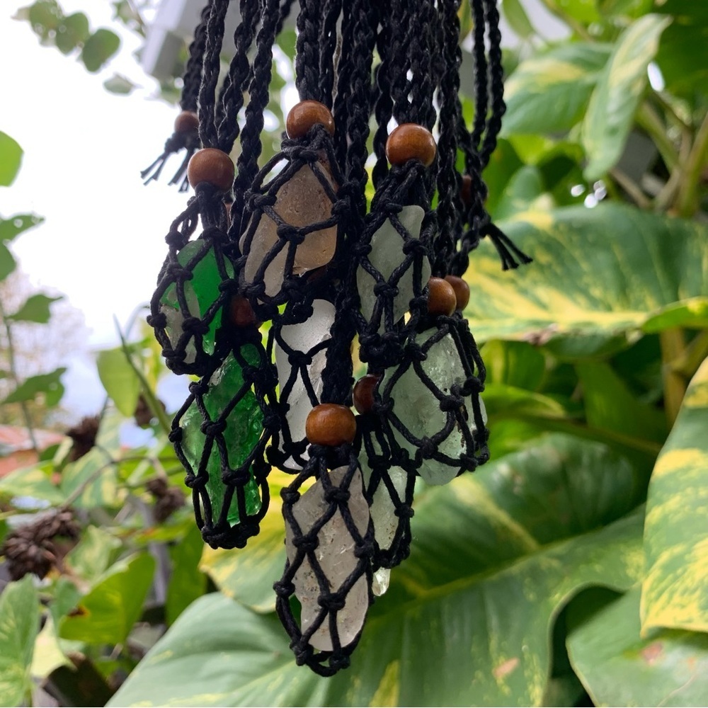 Sea glass in black crocheted wrapped knotted necklace adjustable - Picture 3 of 5